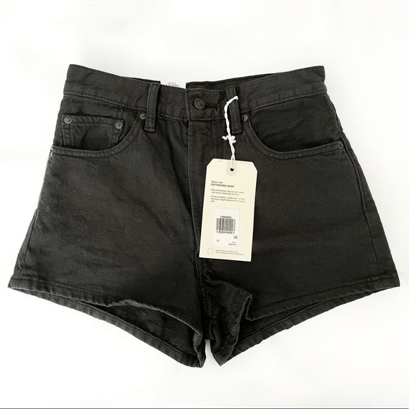 [SOLD] Levi’s WellThread Ribcage Shorts - Picture 3 of 8
